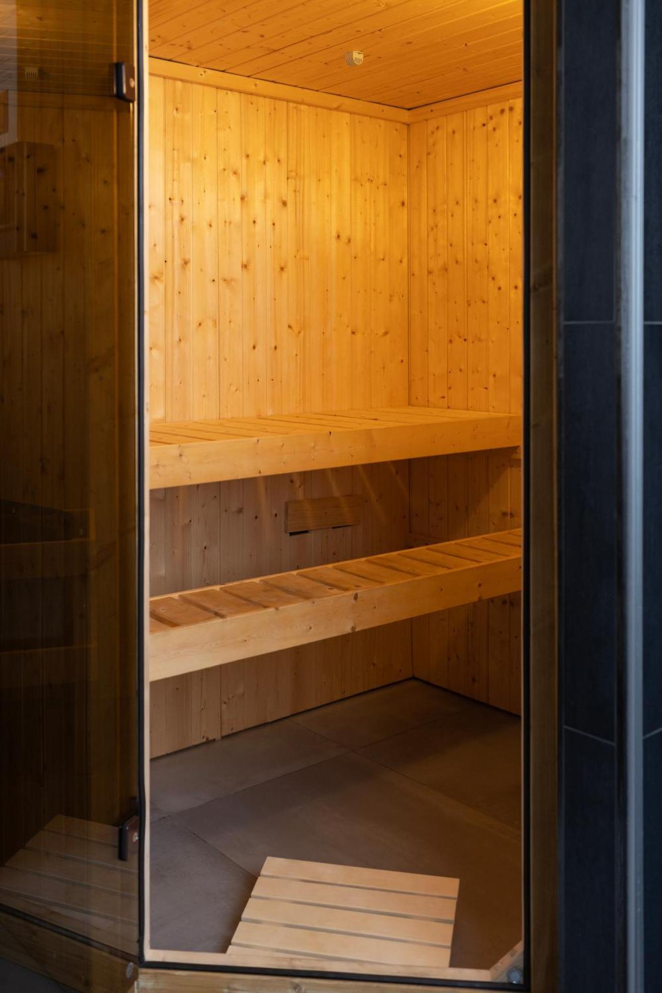 Huge Apartment With Sauna And Free Parking Duisburg Exterior foto
